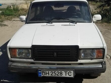 ВАЗ 2107 1996 в Одессе на Automoto.ua Белый ВАЗ 2107, объемом двигателя 1.6 л и пробегом 100 тыс. км за 772 $, фото 1 на Automoto.ua