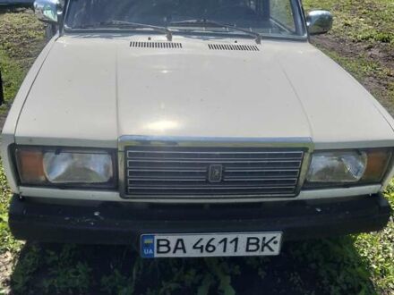 ВАЗ 2107 1996 у Новоукраинке на Automoto.ua Білий ВАЗ 2107, об'ємом двигуна 1.45 л та пробігом 50 тис. км за 800 $, фото 1 на Automoto.ua
