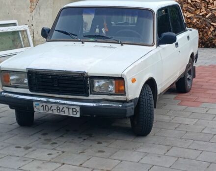 Белый ВАЗ 2107, объемом двигателя 10 л и пробегом 180 тыс. км за 420 $, фото 1 на Automoto.ua