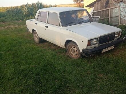 Білий ВАЗ 2107, об'ємом двигуна 1.6 л та пробігом 400 тис. км за 592 $, фото 1 на Automoto.ua