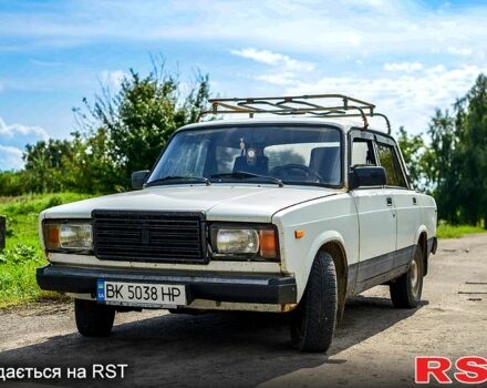 Белый ВАЗ 2107, объемом двигателя 1.5 л и пробегом 0 тыс. км за 700 $, фото 1 на Automoto.ua
