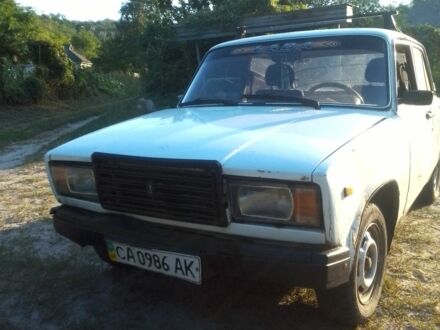 ВАЗ 2107 1997 в Звенигородка на Automoto.ua Белый ВАЗ 2107, объемом двигателя 0 л и пробегом 4 тыс. км за 389 $, фото 1 на Automoto.ua