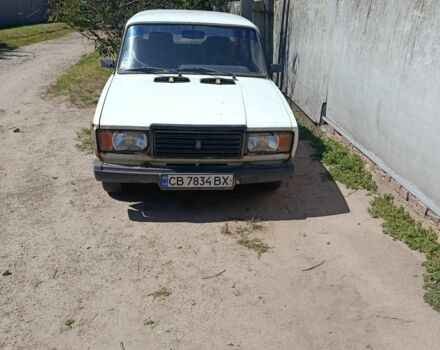 Белый ВАЗ 2107, объемом двигателя 1 л и пробегом 1 тыс. км за 413 $, фото 1 на Automoto.ua