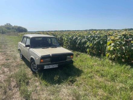 ВАЗ 2107 1998 в Житомире на Automoto.ua Белый ВАЗ 2107, объемом двигателя 1.5 л и пробегом 100 тыс. км за 485 $, фото 1 на Automoto.ua
