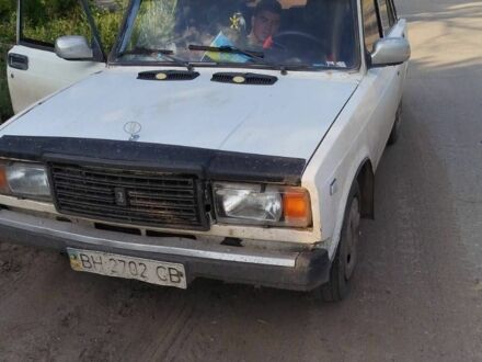 ВАЗ 2107 1998 у Краматорске на Automoto.ua Білий ВАЗ 2107, об'ємом двигуна 1 л та пробігом 100 тис. км за 725 $, фото 1 на Automoto.ua