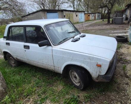 Белый ВАЗ 2107, объемом двигателя 0 л и пробегом 49 тыс. км за 502 $, фото 1 на Automoto.ua