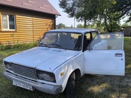 ВАЗ 2107 1999 в Маневичах на Automoto.ua Белый ВАЗ 2107, объемом двигателя 1.5 л и пробегом 140 тыс. км за 1050 $, фото 1 на Automoto.ua