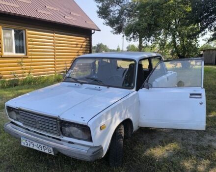 Белый ВАЗ 2107, объемом двигателя 1.5 л и пробегом 140 тыс. км за 1050 $, фото 1 на Automoto.ua