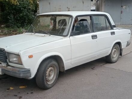 Белый ВАЗ 2107, объемом двигателя 0 л и пробегом 57 тыс. км за 450 $, фото 1 на Automoto.ua