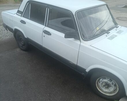 Белый ВАЗ 2107, объемом двигателя 1.5 л и пробегом 70 тыс. км за 696 $, фото 1 на Automoto.ua