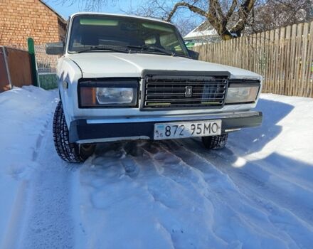 Белый ВАЗ 2107, объемом двигателя 1.5 л и пробегом 1000 тыс. км за 950 $, фото 1 на Automoto.ua