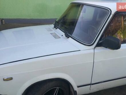 Белый ВАЗ 2107, объемом двигателя 1.45 л и пробегом 324 тыс. км за 600 $, фото 1 на Automoto.ua