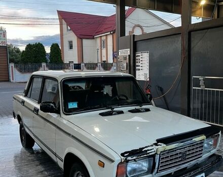 Белый ВАЗ 2107, объемом двигателя 1.45 л и пробегом 27 тыс. км за 1200 $, фото 1 на Automoto.ua