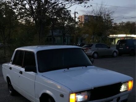 Белый ВАЗ 2107, объемом двигателя 1.6 л и пробегом 500 тыс. км за 951 $, фото 1 на Automoto.ua