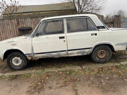 Белый ВАЗ 2107, объемом двигателя 1.2 л и пробегом 2 тыс. км за 334 $, фото 1 на Automoto.ua