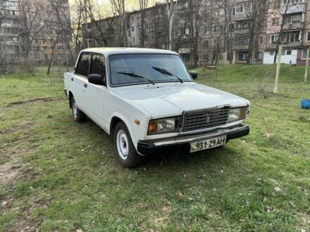 Белый ВАЗ 2107, объемом двигателя 1.5 л и пробегом 17 тыс. км за 486 $, фото 1 на Automoto.ua