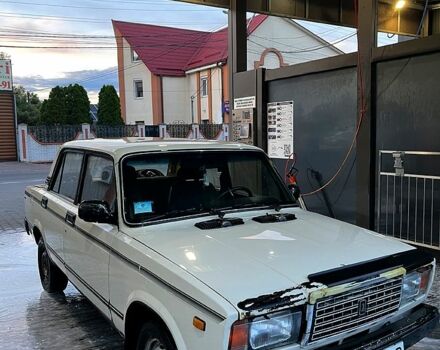 Белый ВАЗ 2107, объемом двигателя 1.5 л и пробегом 27 тыс. км за 1200 $, фото 1 на Automoto.ua