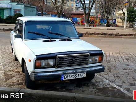 Білий ВАЗ 2107, об'ємом двигуна 1.5 л та пробігом 100 тис. км за 1000 $, фото 1 на Automoto.ua