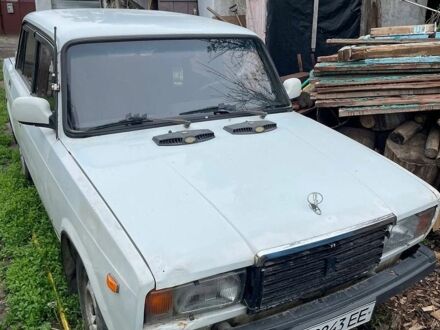 Белый ВАЗ 2107, объемом двигателя 1.45 л и пробегом 300 тыс. км за 1100 $, фото 1 на Automoto.ua
