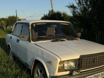 Білий ВАЗ 2107, об'ємом двигуна 1.45 л та пробігом 247 тис. км за 852 $, фото 1 на Automoto.ua