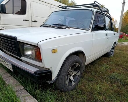 Белый ВАЗ 2107, объемом двигателя 1.5 л и пробегом 10 тыс. км за 1474 $, фото 1 на Automoto.ua