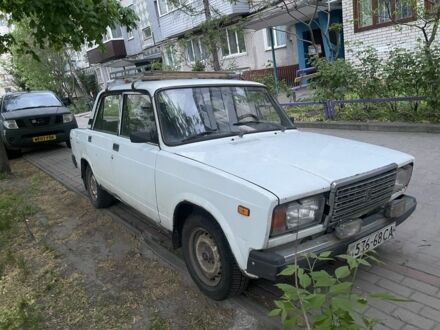 ВАЗ 2107 2002 в Сумах на Automoto.ua Белый ВАЗ 2107, объемом двигателя 1.3 л и пробегом 125 тыс. км за 900 $, фото 1 на Automoto.ua