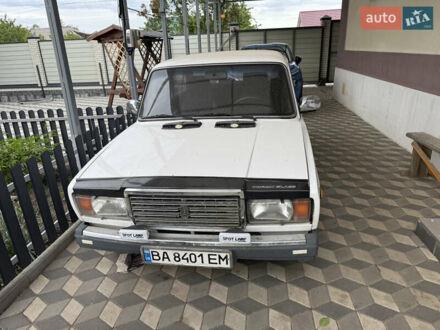 ВАЗ 2107 2002 в Кропивницком (Кировограде) на Automoto.ua Белый ВАЗ 2107, объемом двигателя 1.45 л и пробегом 88 тыс. км за 1800 $, фото 1 на Automoto.ua