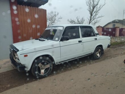 Белый ВАЗ 2107, объемом двигателя 1.5 л и пробегом 1 тыс. км за 1250 $, фото 1 на Automoto.ua