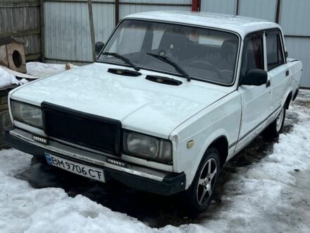 Белый ВАЗ 2107, объемом двигателя 1.5 л и пробегом 200 тыс. км за 500 $, фото 1 на Automoto.ua