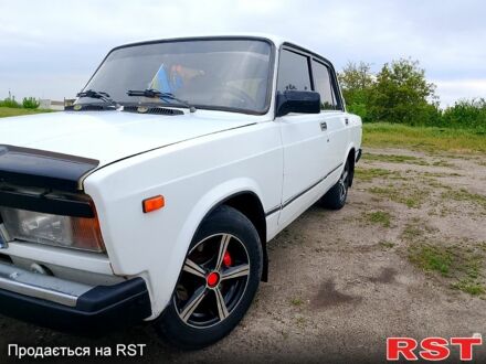 ВАЗ 2107 2003 у Тростянце на Automoto.ua Білий ВАЗ 2107, об'ємом двигуна 1.5 л та пробігом 0 тис. км за 1050 $, фото 1 на Automoto.ua