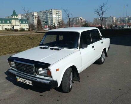 Белый ВАЗ 2107, объемом двигателя 1 л и пробегом 160 тыс. км за 993 $, фото 1 на Automoto.ua