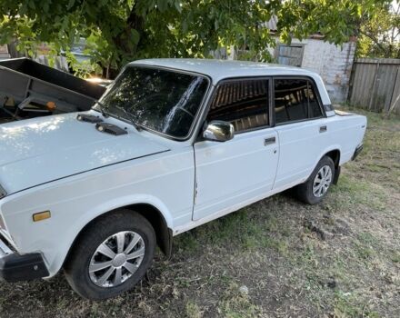 Белый ВАЗ 2107, объемом двигателя 1.5 л и пробегом 70 тыс. км за 1300 $, фото 1 на Automoto.ua