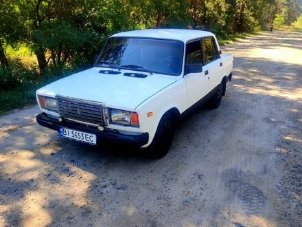 ВАЗ 2107 2004 в Полтаве на Automoto.ua Белый ВАЗ 2107, объемом двигателя 1.5 л и пробегом 275 тыс. км за 1000 $, фото 1 на Automoto.ua