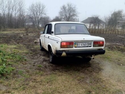 Белый ВАЗ 2107, объемом двигателя 1.5 л и пробегом 237 тыс. км за 592 $, фото 1 на Automoto.ua