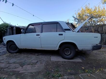 Белый ВАЗ 2107, объемом двигателя 0 л и пробегом 180 тыс. км за 558 $, фото 1 на Automoto.ua