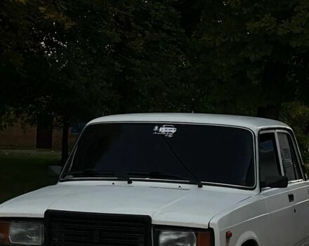 Білий ВАЗ 2107, об'ємом двигуна 1.5 л та пробігом 300 тис. км за 895 $, фото 1 на Automoto.ua