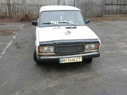 Белый ВАЗ 2107, объемом двигателя 1.5 л и пробегом 150 тыс. км за 592 $, фото 1 на Automoto.ua