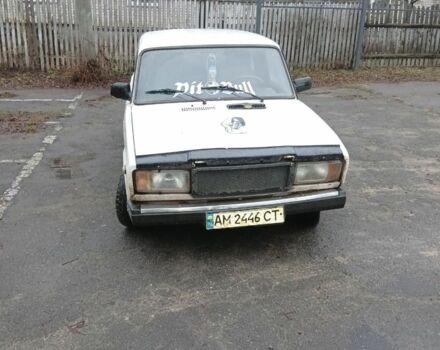 Белый ВАЗ 2107, объемом двигателя 1.5 л и пробегом 150 тыс. км за 592 $, фото 1 на Automoto.ua