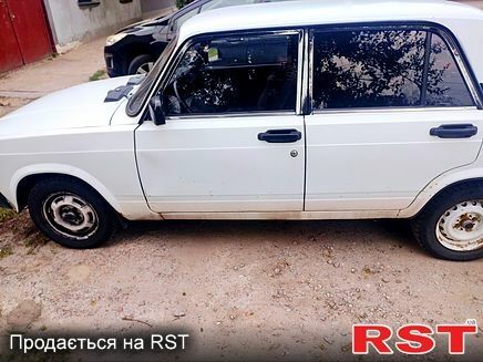 Белый ВАЗ 2107, объемом двигателя 1.5 л и пробегом 106 тыс. км за 1300 $, фото 1 на Automoto.ua