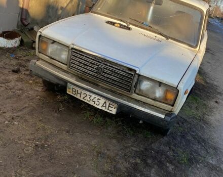 Белый ВАЗ 2107, объемом двигателя 1.4 л и пробегом 250 тыс. км за 550 $, фото 1 на Automoto.ua