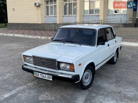 Белый ВАЗ 2107, объемом двигателя 1.45 л и пробегом 76 тыс. км за 2200 $, фото 1 на Automoto.ua