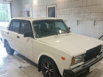 Белый ВАЗ 2107, объемом двигателя 1.5 л и пробегом 250 тыс. км за 900 $, фото 1 на Automoto.ua