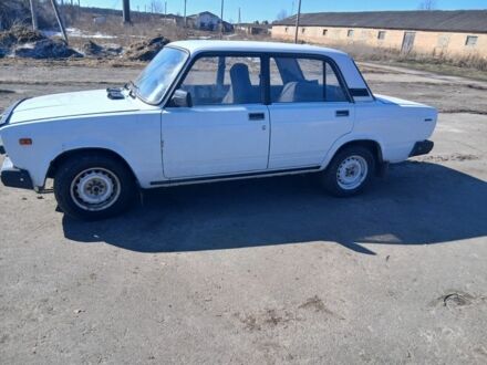 Белый ВАЗ 2107, объемом двигателя 1.5 л и пробегом 120 тыс. км за 1050 $, фото 1 на Automoto.ua