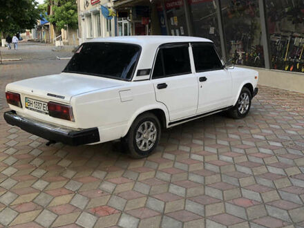 ВАЗ 2107 2005 в Захарьевка (Фрунзовка) на Automoto.ua Белый ВАЗ 2107, объемом двигателя 1.5 л и пробегом 150 тыс. км за 900 $, фото 1 на Automoto.ua