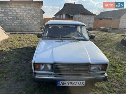 ВАЗ 2107 2005 у Покровськ (Красноармійськ) на Automoto.ua Білий ВАЗ 2107, об'ємом двигуна 1.45 л та пробігом 113 тис. км за 1400 $, фото 1 на Automoto.ua
