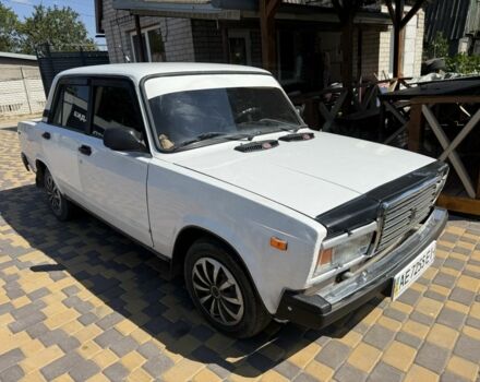 Белый ВАЗ 2107, объемом двигателя 1.5 л и пробегом 200 тыс. км за 605 $, фото 1 на Automoto.ua