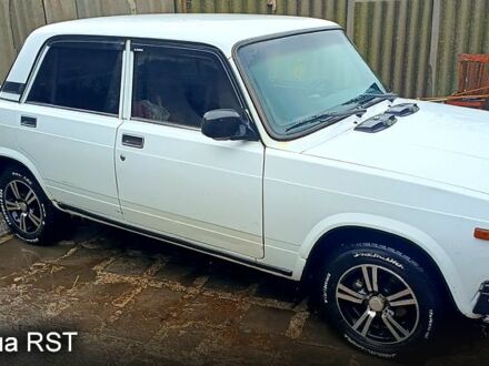 Белый ВАЗ 2107, объемом двигателя 1.5 л и пробегом 190 тыс. км за 1040 $, фото 1 на Automoto.ua