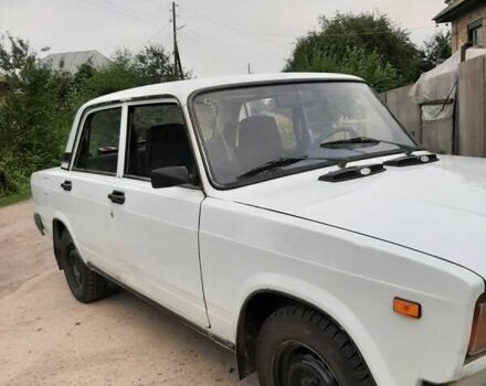 Белый ВАЗ 2107, объемом двигателя 1.5 л и пробегом 73 тыс. км за 1350 $, фото 1 на Automoto.ua