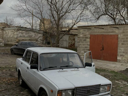 Белый ВАЗ 2107, объемом двигателя 1.5 л и пробегом 100 тыс. км за 1650 $, фото 1 на Automoto.ua