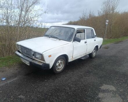 Белый ВАЗ 2107, объемом двигателя 1.6 л и пробегом 200 тыс. км за 576 $, фото 1 на Automoto.ua